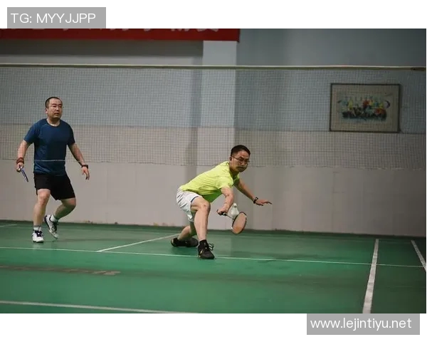 专访羽毛球名将陈伟揭秘成功背后的努力与坚持之道 专访羽毛球名将陈伟揭秘成功背后的努力与坚持之道