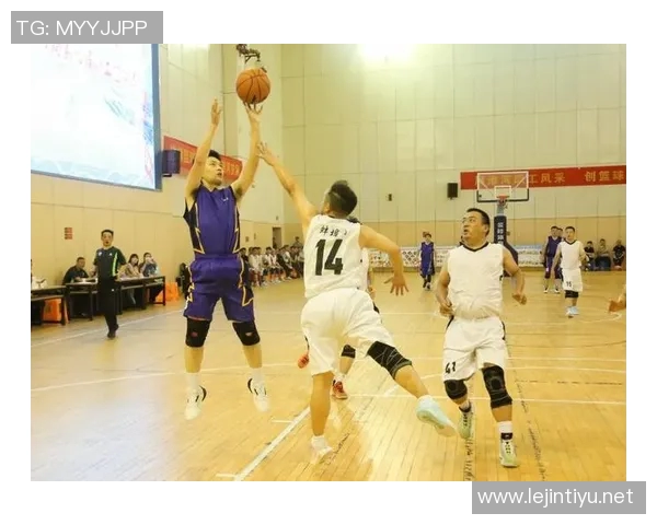 南京篮球队速度揭秘:激情与技巧交织的赛场传奇 南京篮球队速度揭秘:激情与技巧交织的赛场传奇