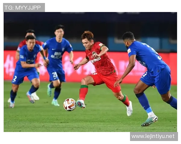 运动最新数据武汉足球队耐力争议引发热议球迷与专家各抒己见探讨球队表现