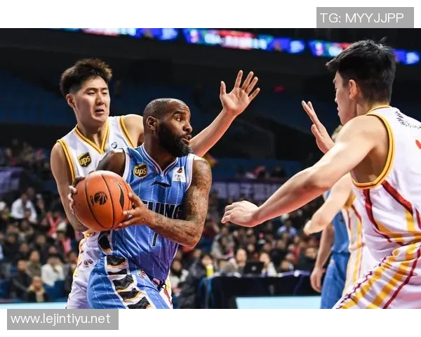 实时新闻南京篮球队在杯赛中的灵活战术与团队配合分析 实时新闻南京篮球队在杯赛中的灵活战术与团队配合分析